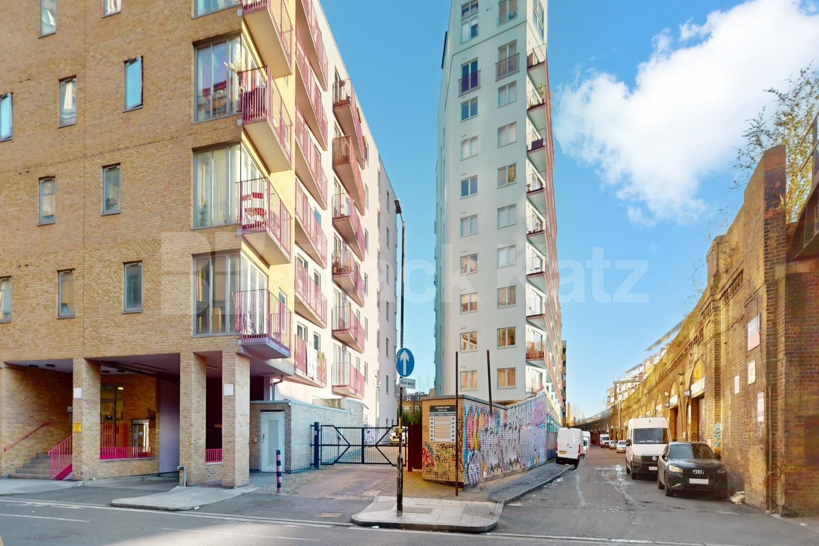 Stylish generous apartment with 24hr.concierge & inclusive of water rates   South Central East, Steedman Street, Elephant and Castle